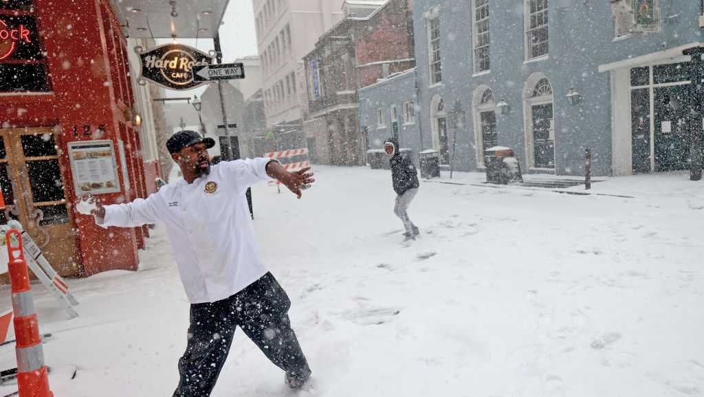 Unprecedented winter storm paralyzes Gulf Coast with heavy snow and ice [Video]