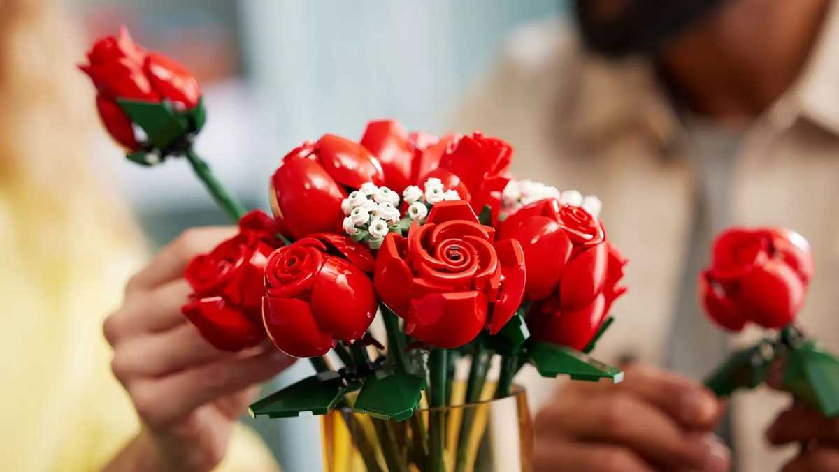 Valentine’s Day flowers that never expire. Yes, you read that right [Video]