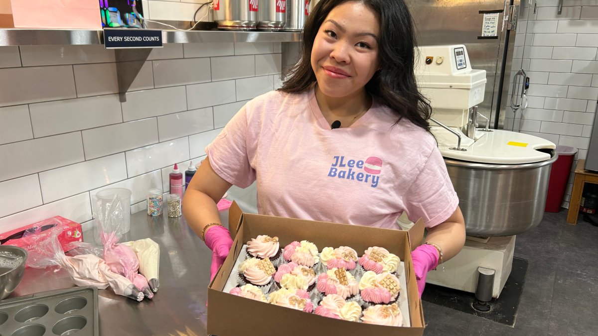 Mystic baker and college student stars in national TV competition  NBC Connecticut [Video]