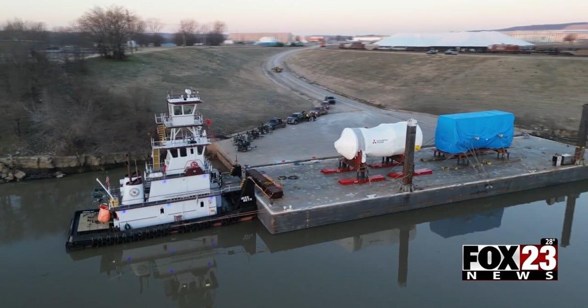 Grand River Dam Authority gives first look at massive gas turbine | News [Video]